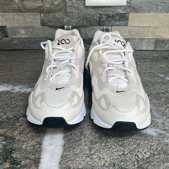 Nike Air Max 200 - Picture 4 of 10